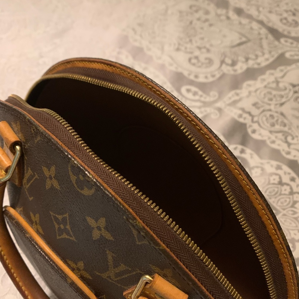 Louis Vuitton Eclipse bag